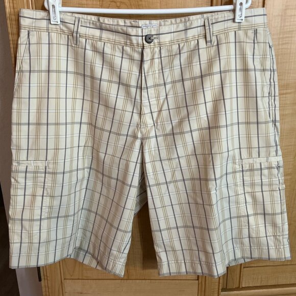 Adidas Mens Plaid Golf Shorts Size 40 Beige White - Picture 2 of 5